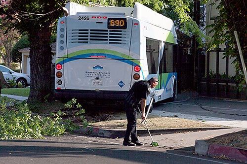 Bus crash takes out power pole on Indian Hill